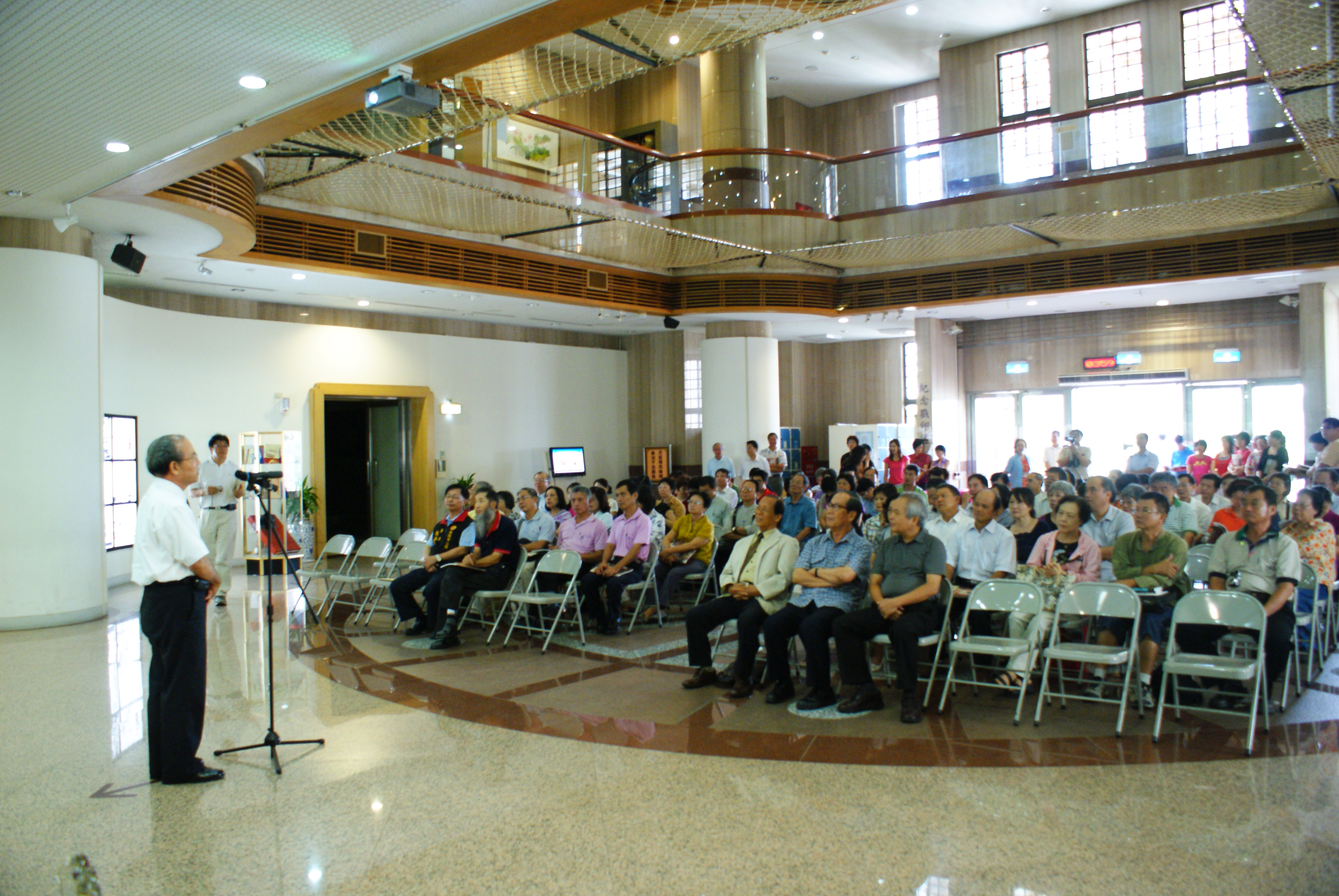 「陳忠藏七十藝術展」開幕現場