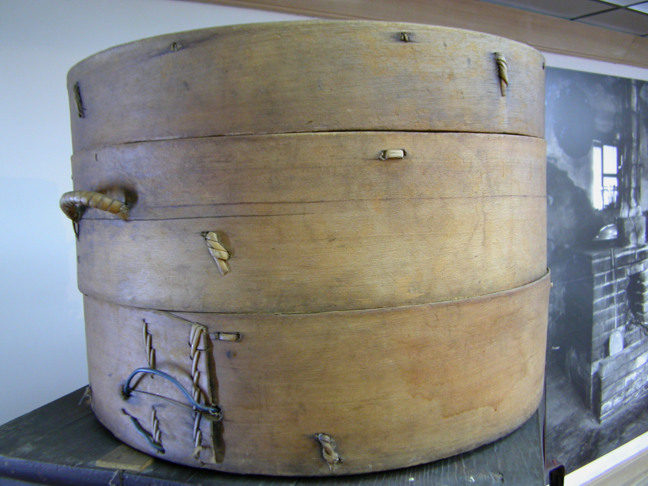 蒸籠（桃園家具博物館藏 李駿濤拍攝）