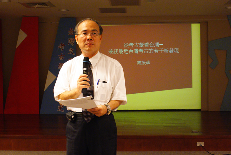 本館林館長金田致詞