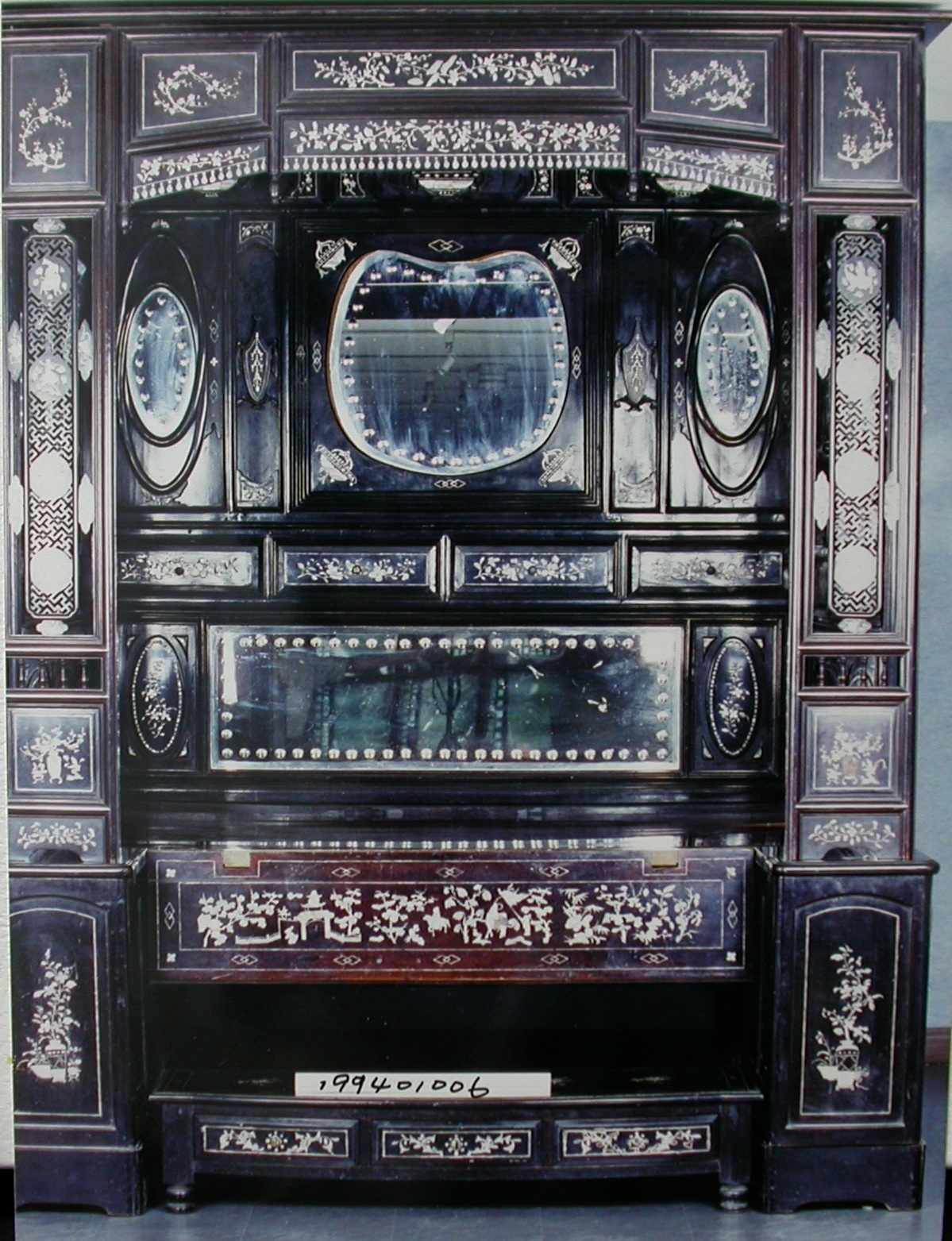 大正式大眠床（臺北市政府民政局藏 方紹能拍攝）